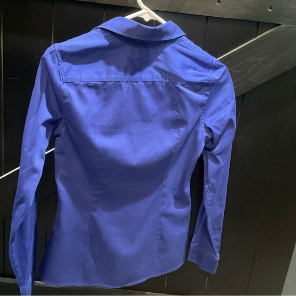 Banana Republic Women’s Dress Shirts - Bundle of 4 - Picture 9 of 12